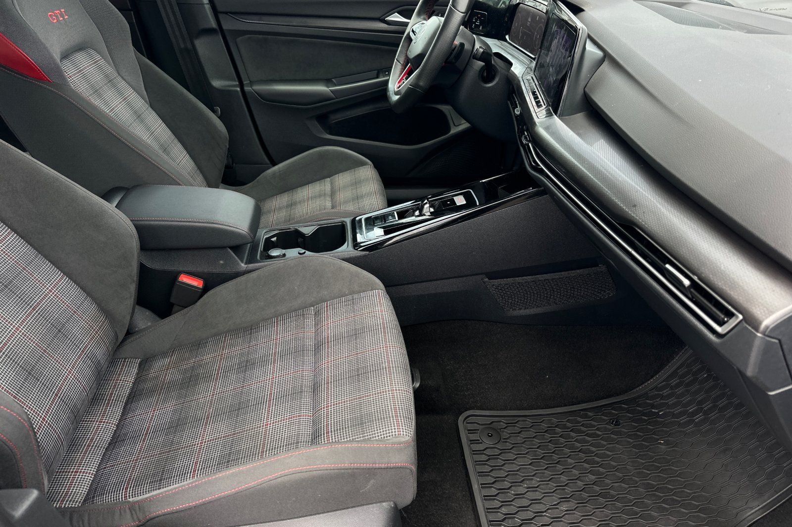 2024 Volkswagen Golf GTI 2.0T SE