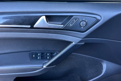 2017 Volkswagen Golf R DCC & Navigation 4Motion