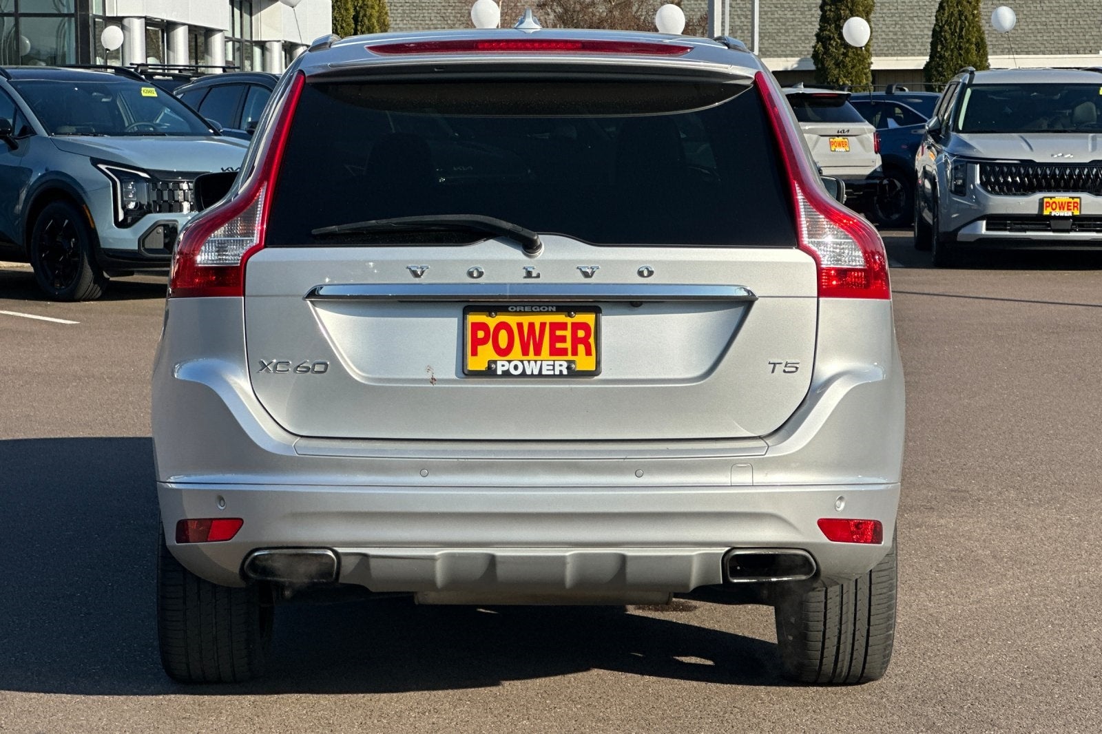 2016 Volvo XC60 T5 Drive-E Premier