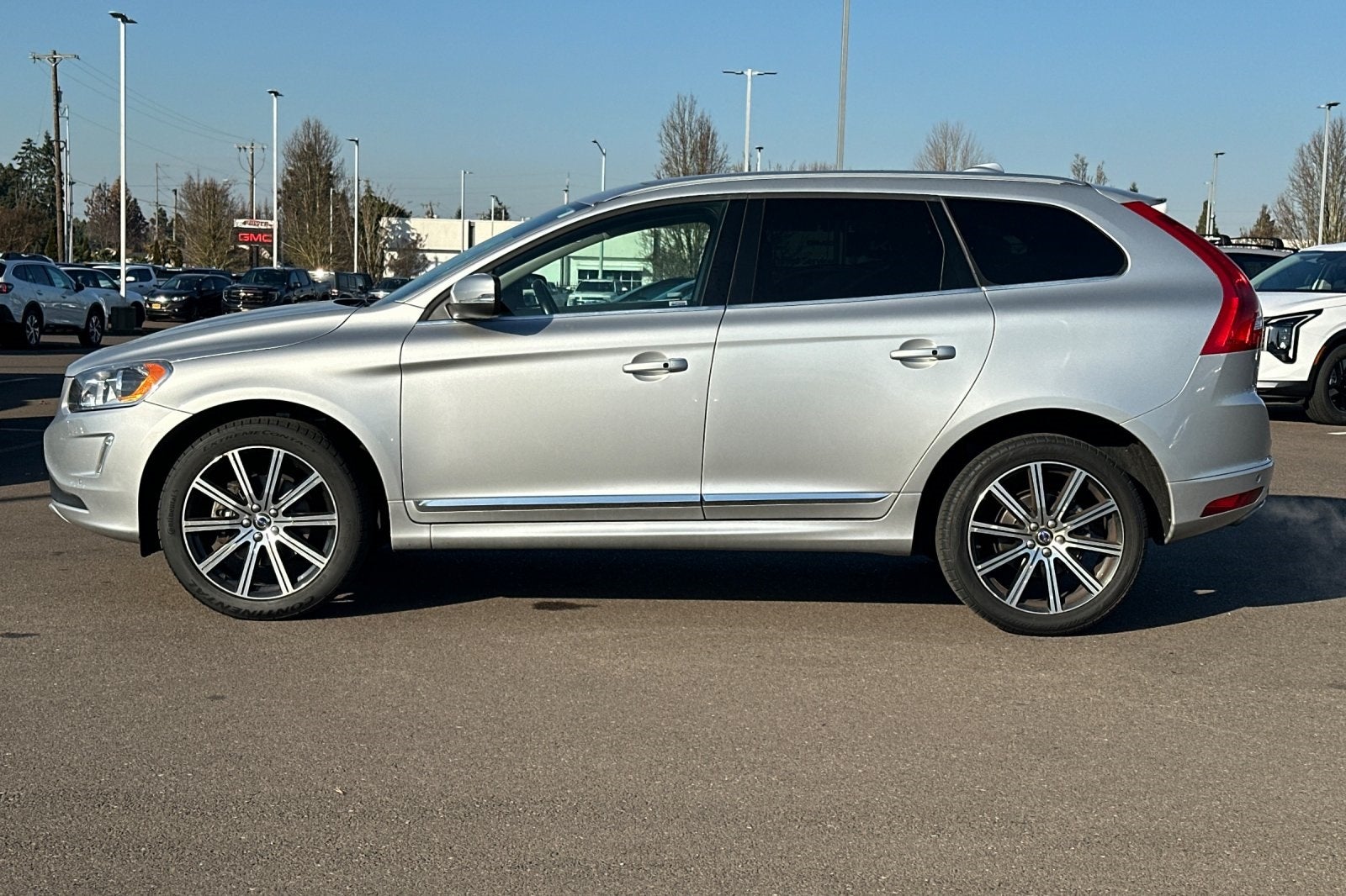 2016 Volvo XC60 T5 Drive-E Premier