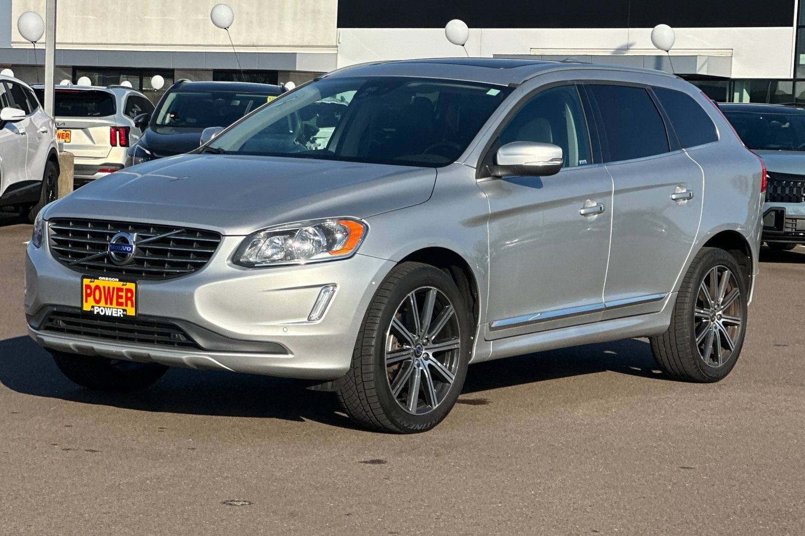 2016 Volvo XC60 T5 Drive-E Premier