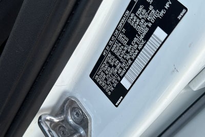 2017 Volvo XC90 T6 Momentum