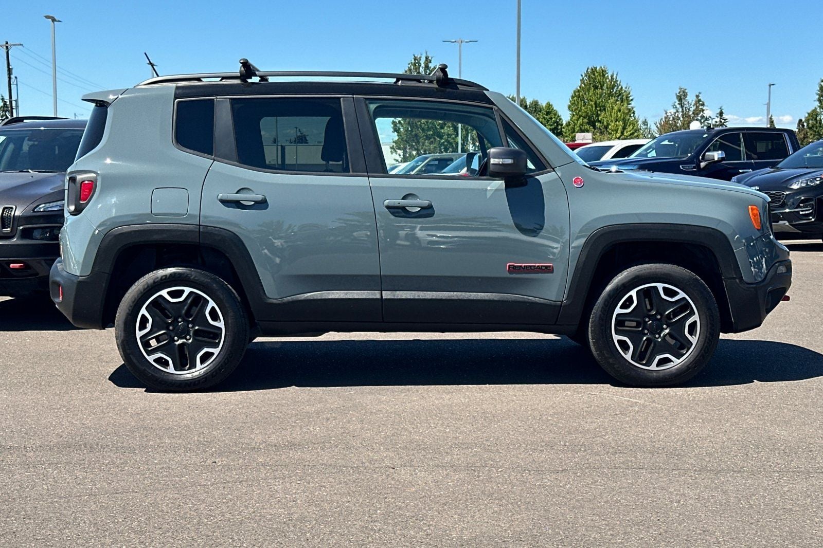 2016 Jeep Renegade Trailhawk