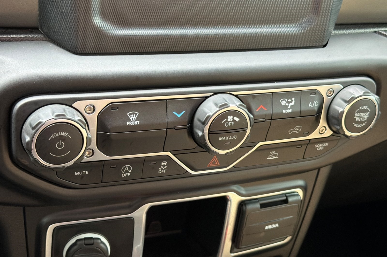 2023 Jeep Wrangler Willys