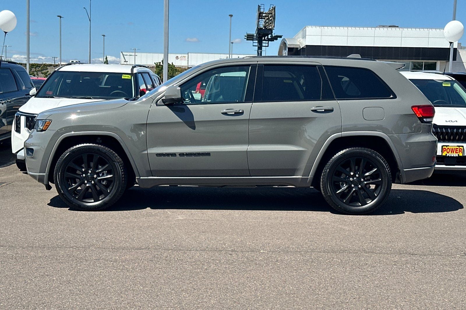 2020 Jeep Grand Cherokee Altitude