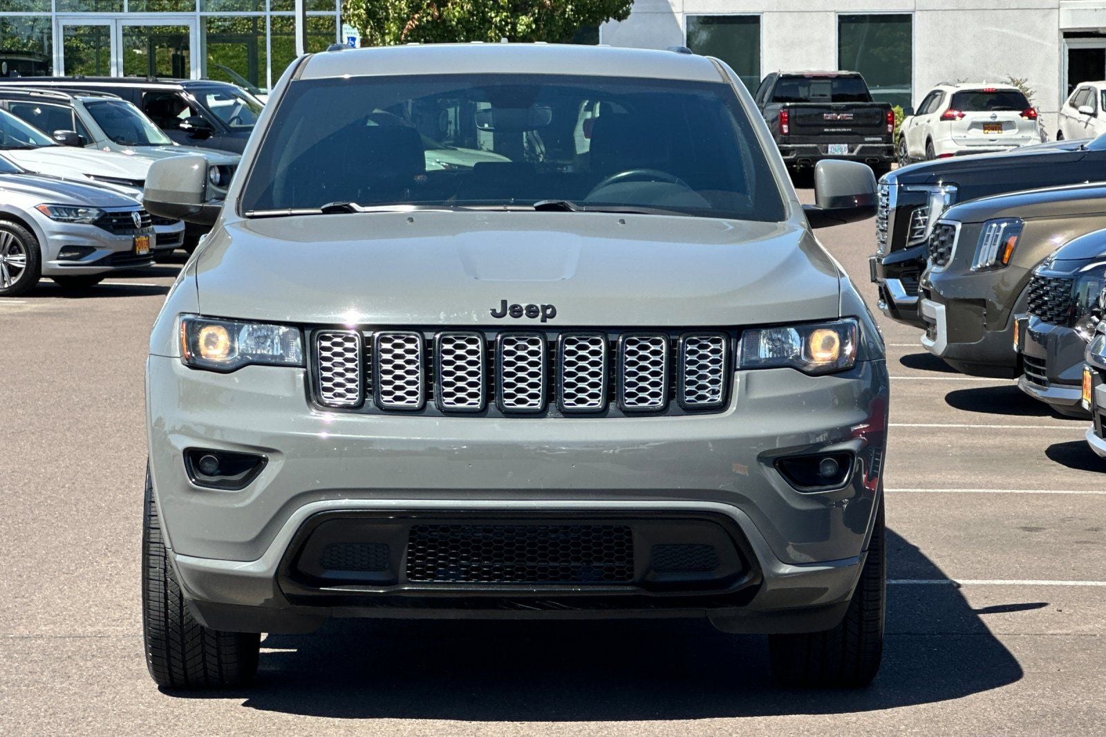 2020 Jeep Grand Cherokee Altitude