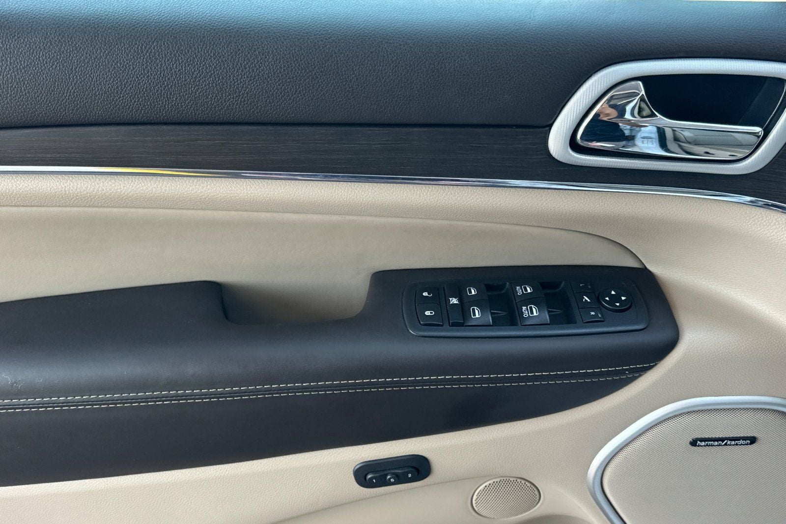 2020 Jeep Grand Cherokee Summit