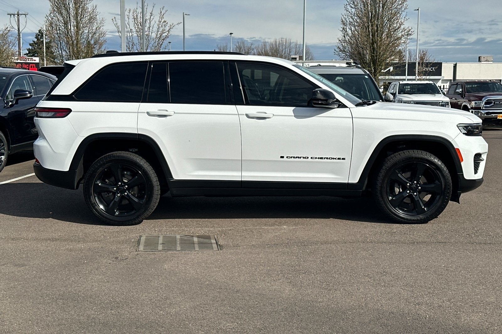 2023 Jeep Grand Cherokee Altitude