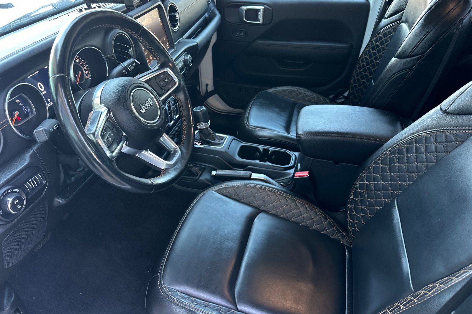 2022 Jeep Gladiator Overland