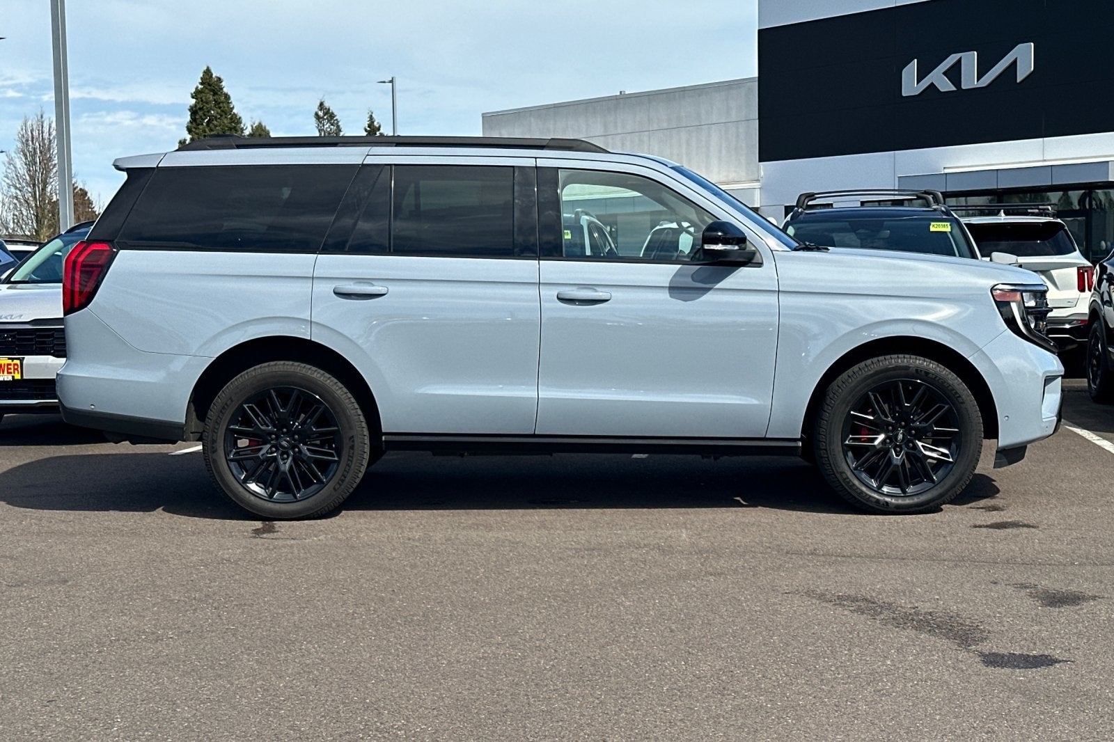 2025 Ford Expedition Platinum