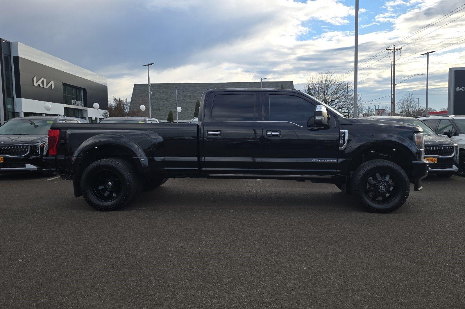 2022 Ford F-350SD Platinum