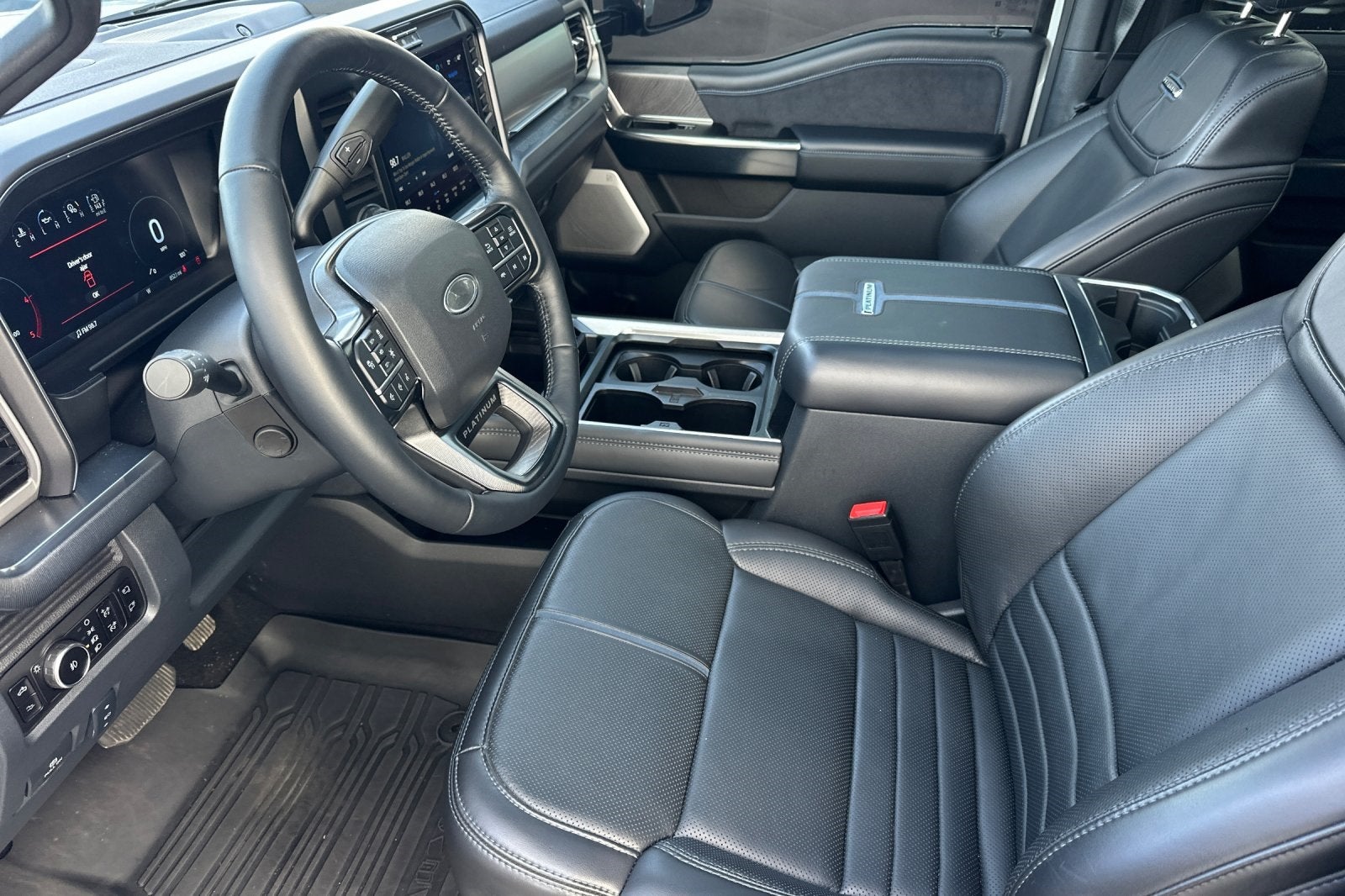 2025 Ford F-450SD Platinum