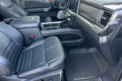 2025 Ford F-450SD Platinum