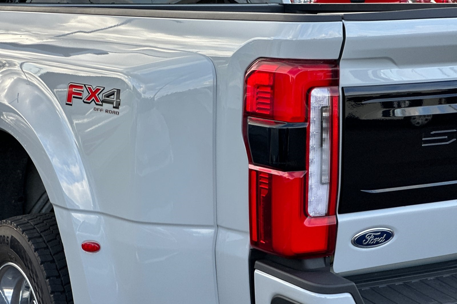 2025 Ford F-450SD Platinum