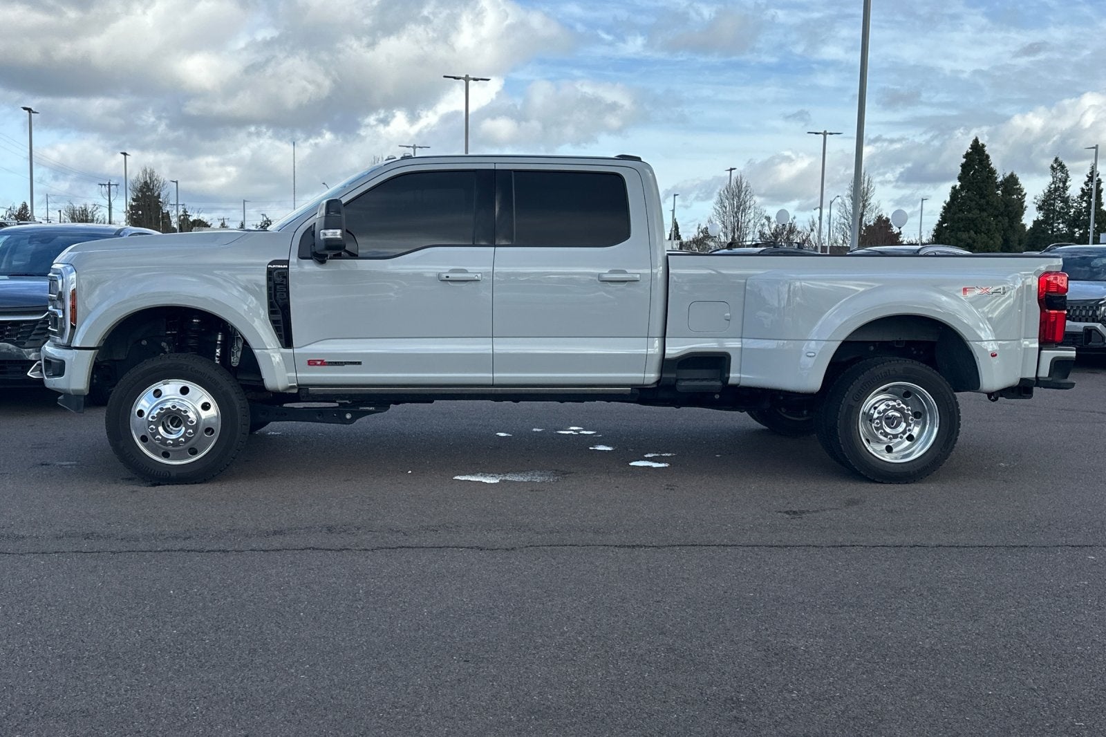 2025 Ford F-450SD Platinum