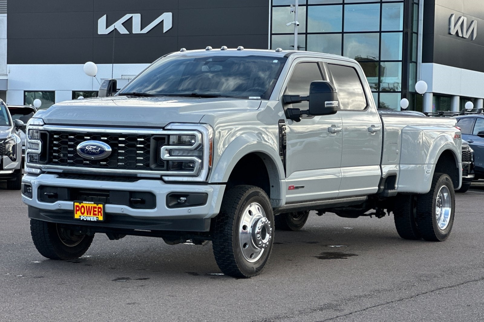 2025 Ford F-450SD Platinum