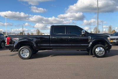 2022 Ford F-450SD Platinum