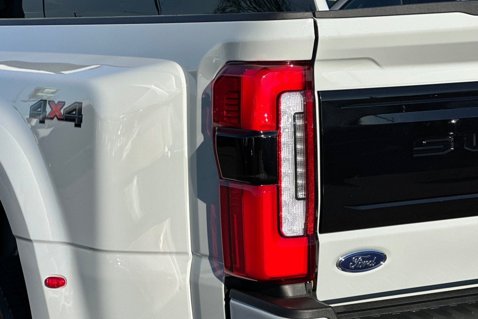 2025 Ford F-450SD Platinum
