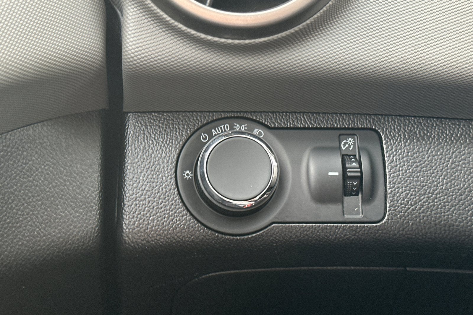 2016 Chevrolet Sonic LT