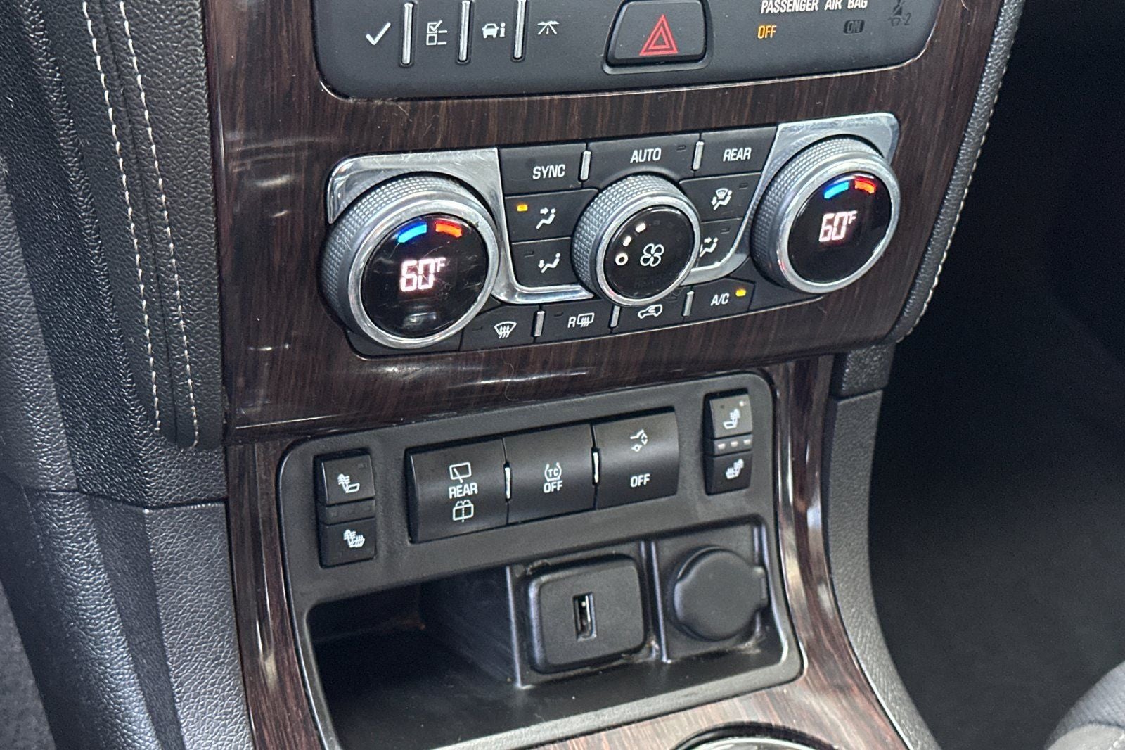 2017 Chevrolet Traverse 2LT 2LT