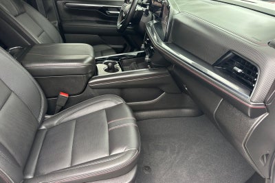 2025 Chevrolet Suburban RST