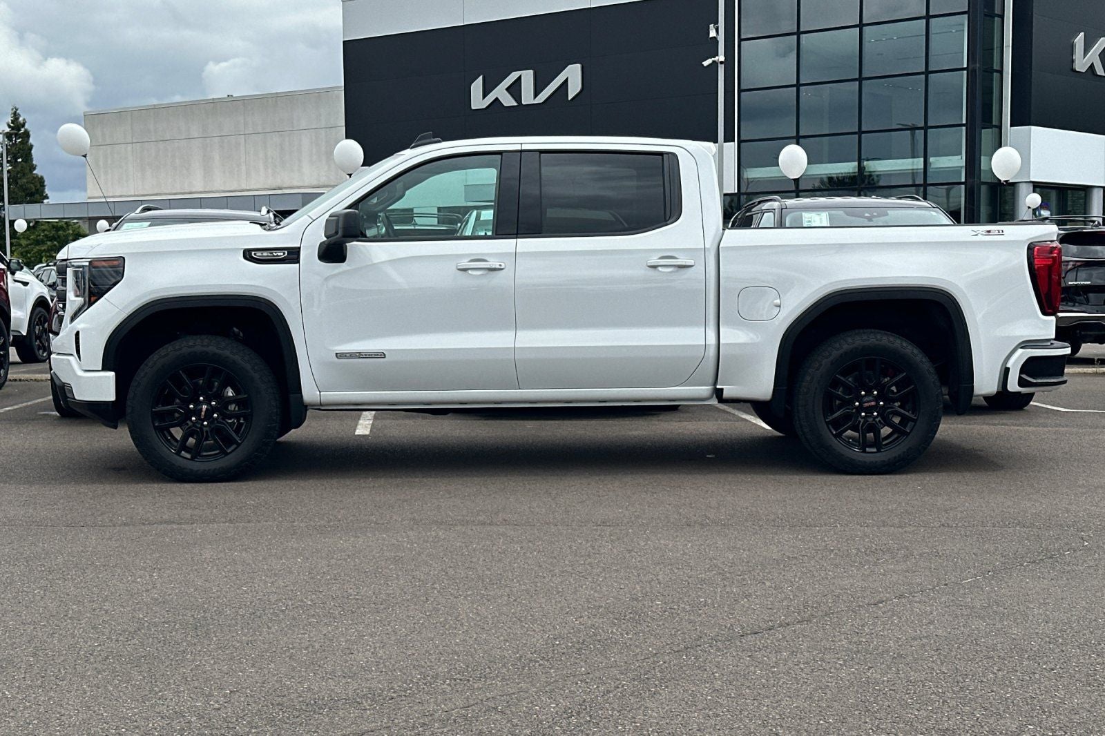 2023 GMC Sierra 1500 Elevation