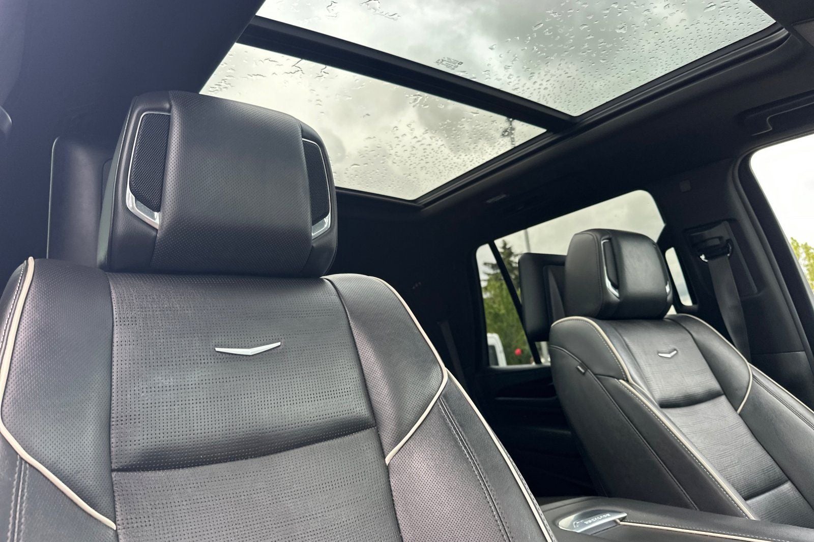 2022 Cadillac Escalade Sport