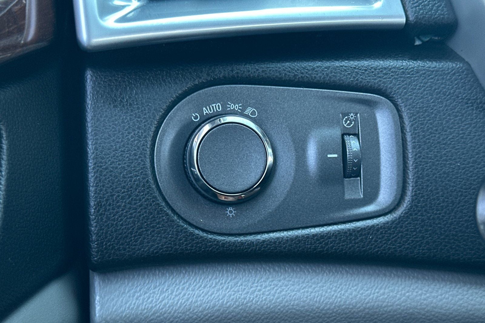 2011 Cadillac SRX Luxury