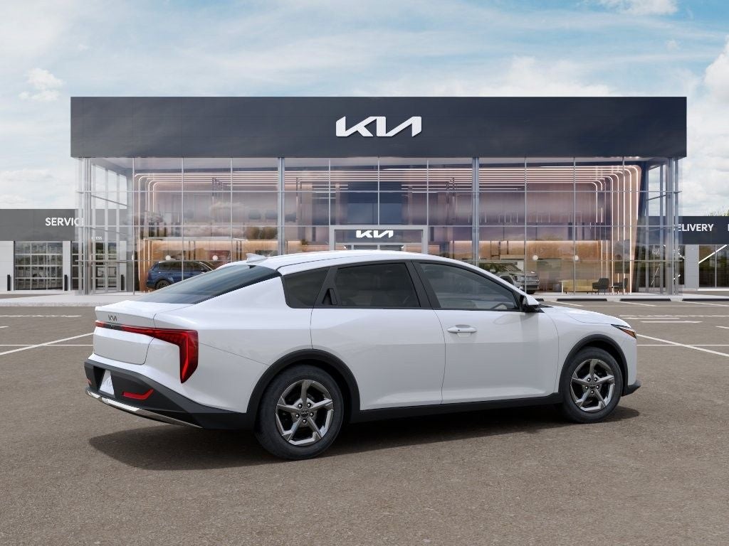 2026 Kia K4 LXS