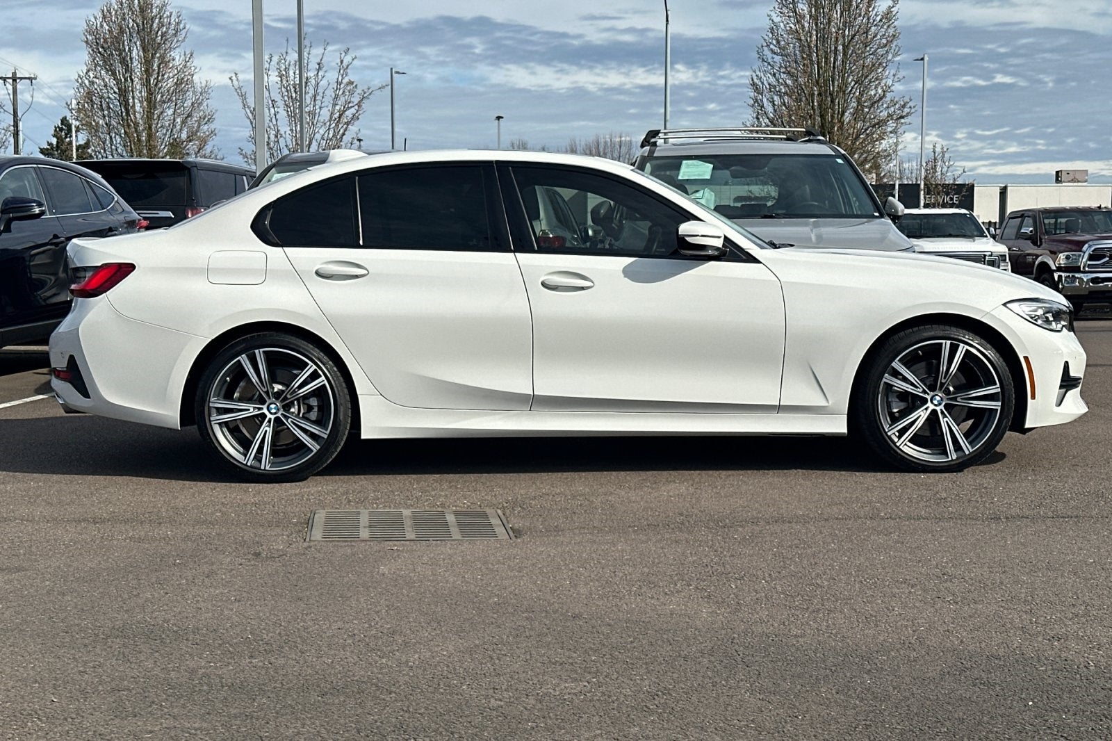 2022 BMW 3 Series 330i
