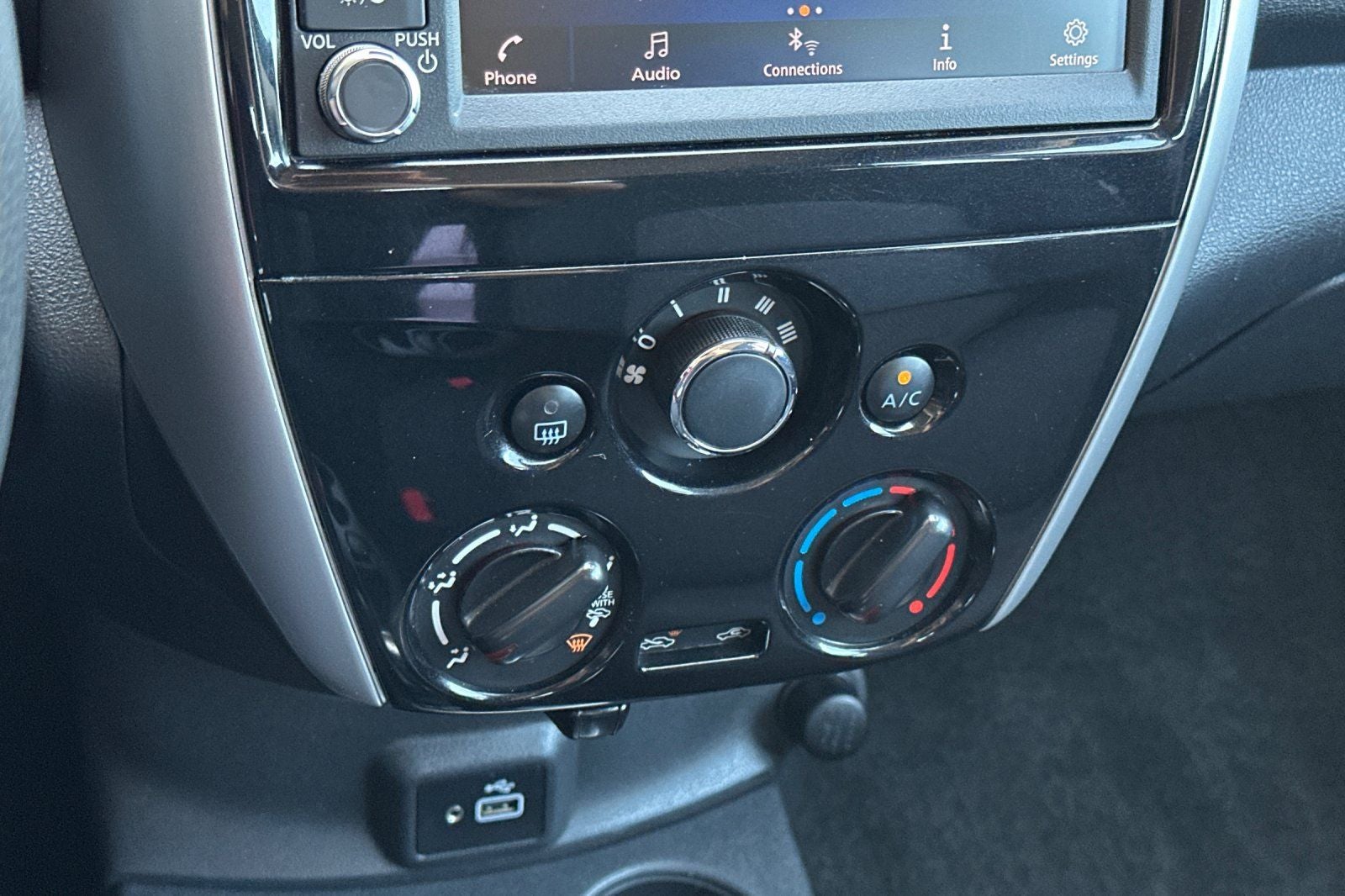2019 Nissan Versa 1.6 SV