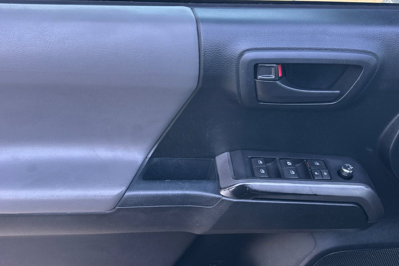 2017 Toyota Tacoma SR5 V6
