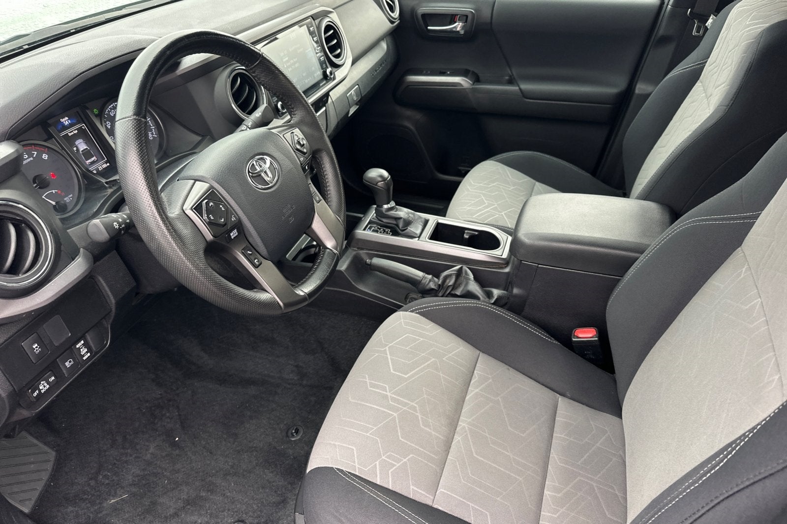 2023 Toyota Tacoma TRD Sport V6