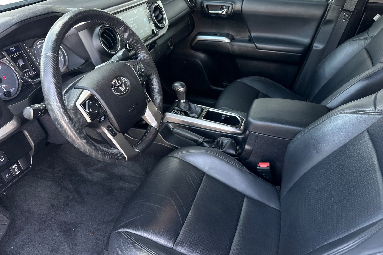 2022 Toyota Tacoma Limited V6