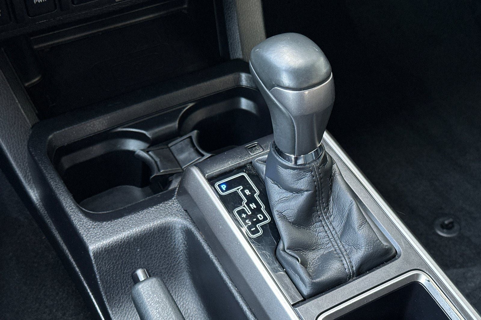 2022 Toyota Tacoma Limited V6