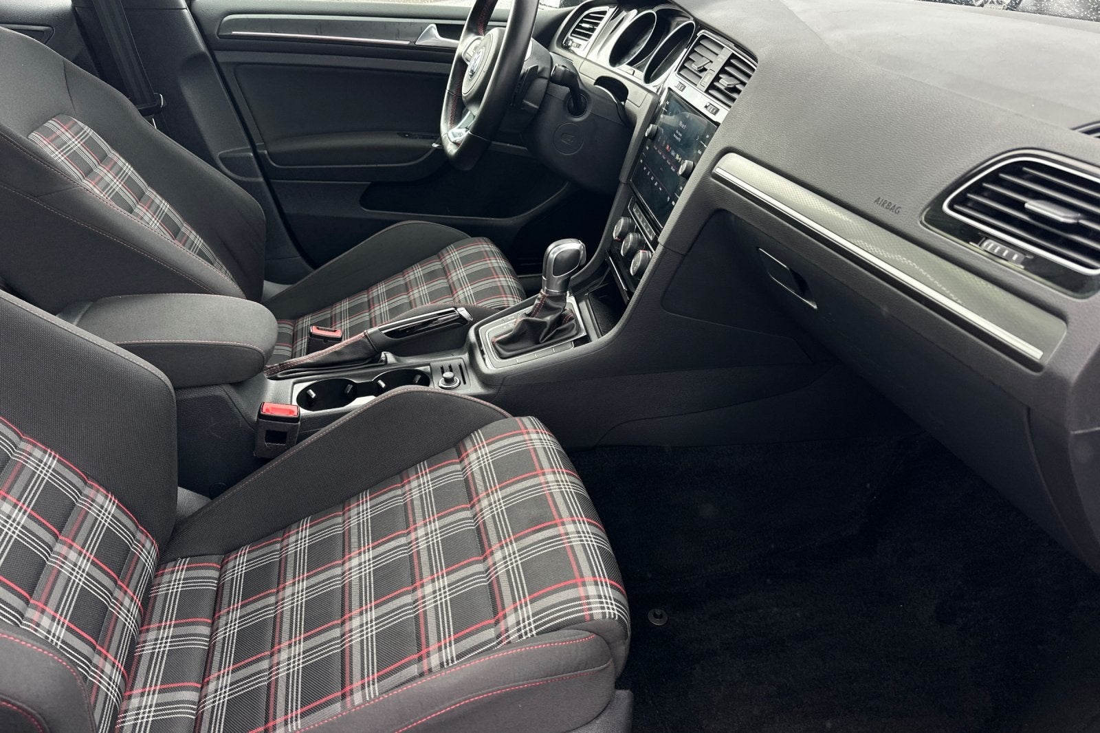 2018 Volkswagen Golf GTI 2.0T SE