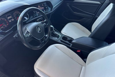 2019 Volkswagen Jetta R-Line