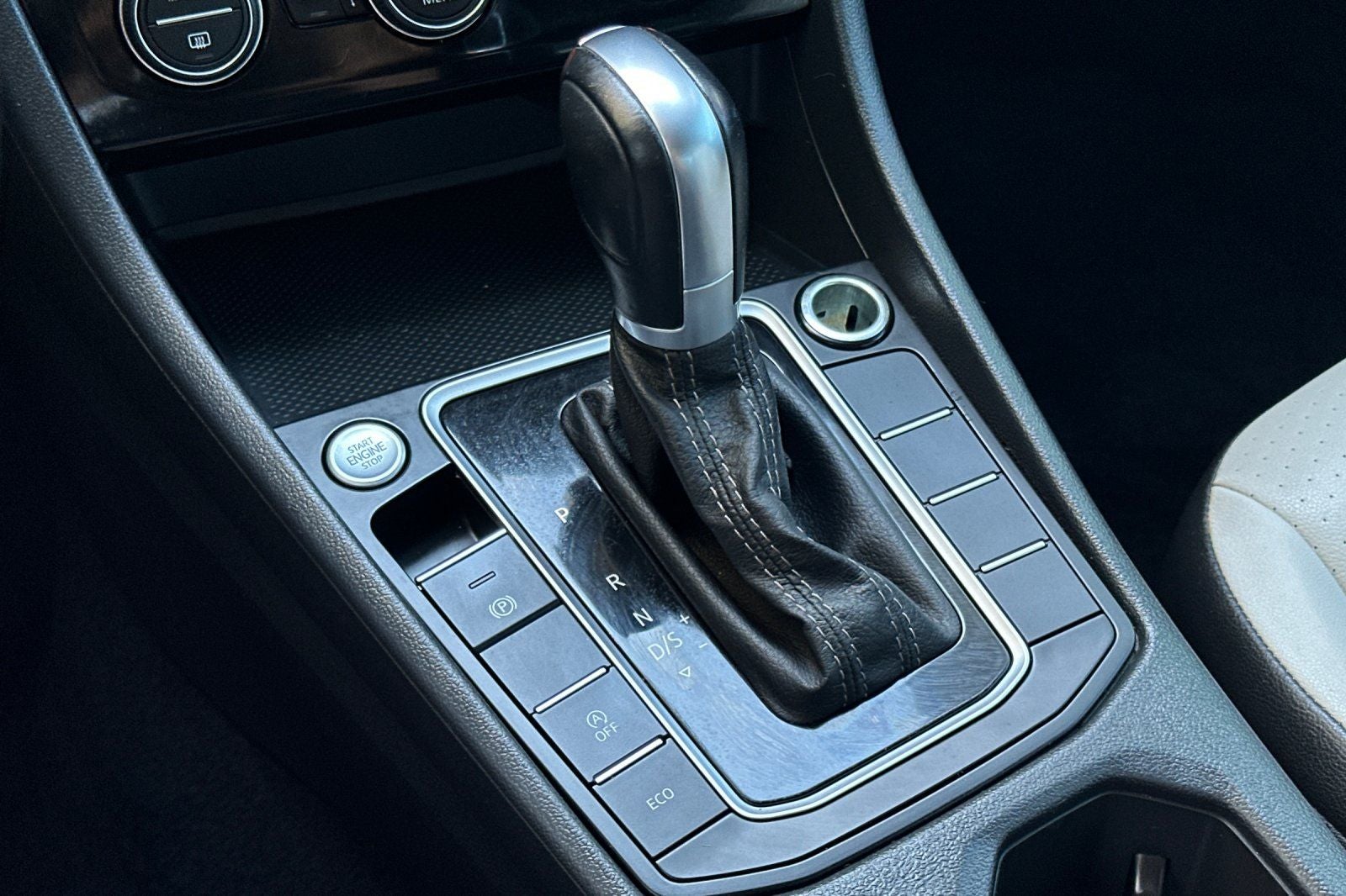 2019 Volkswagen Jetta R-Line