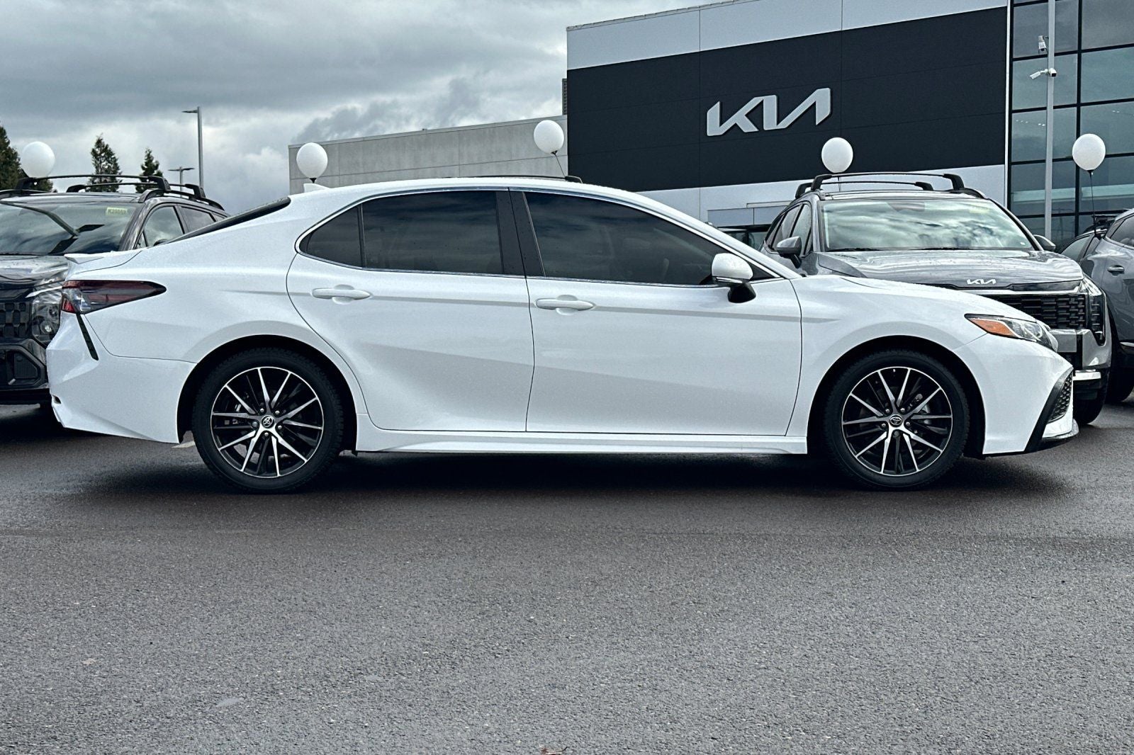 2024 Toyota Camry SE