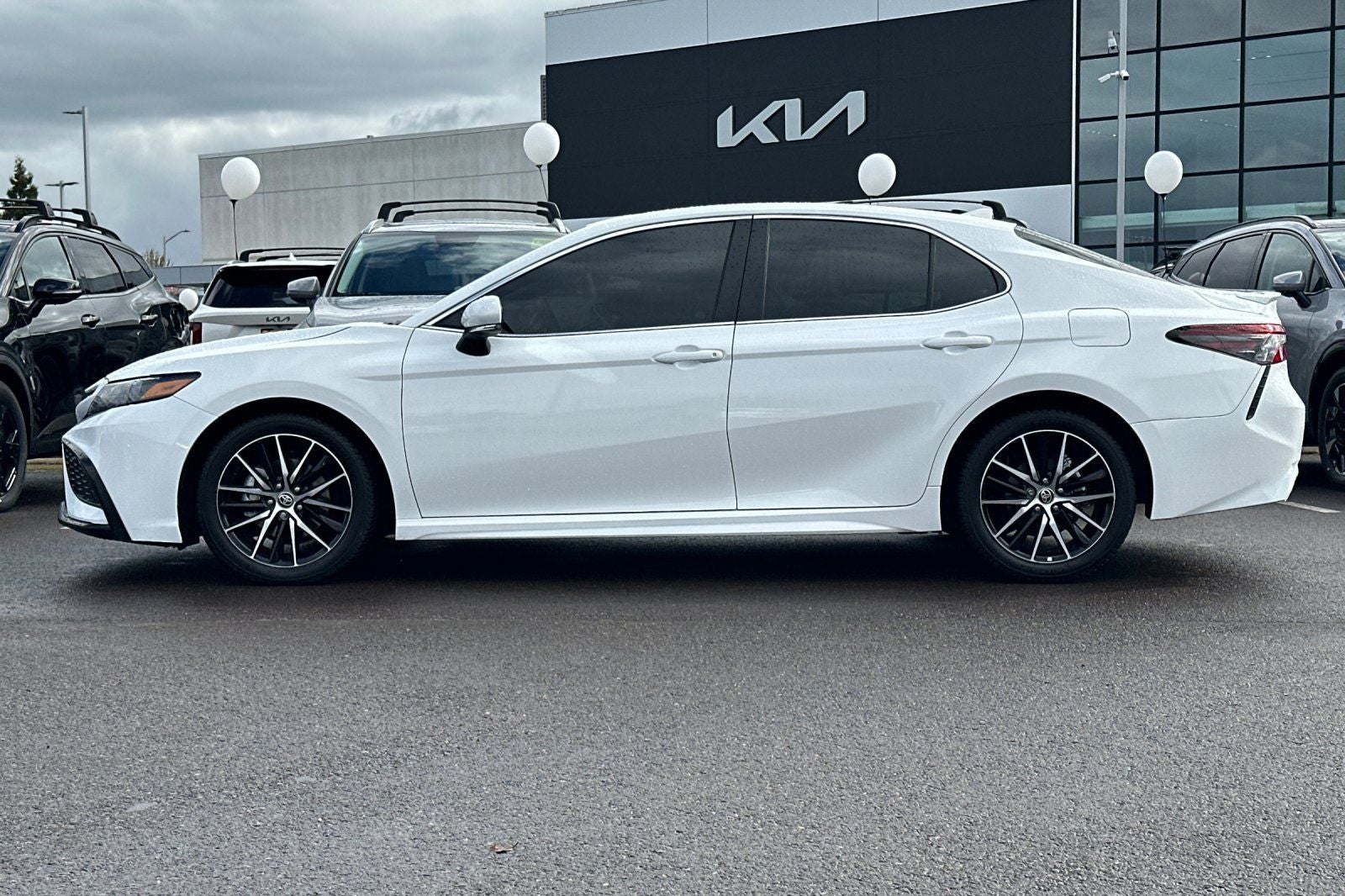 2024 Toyota Camry SE