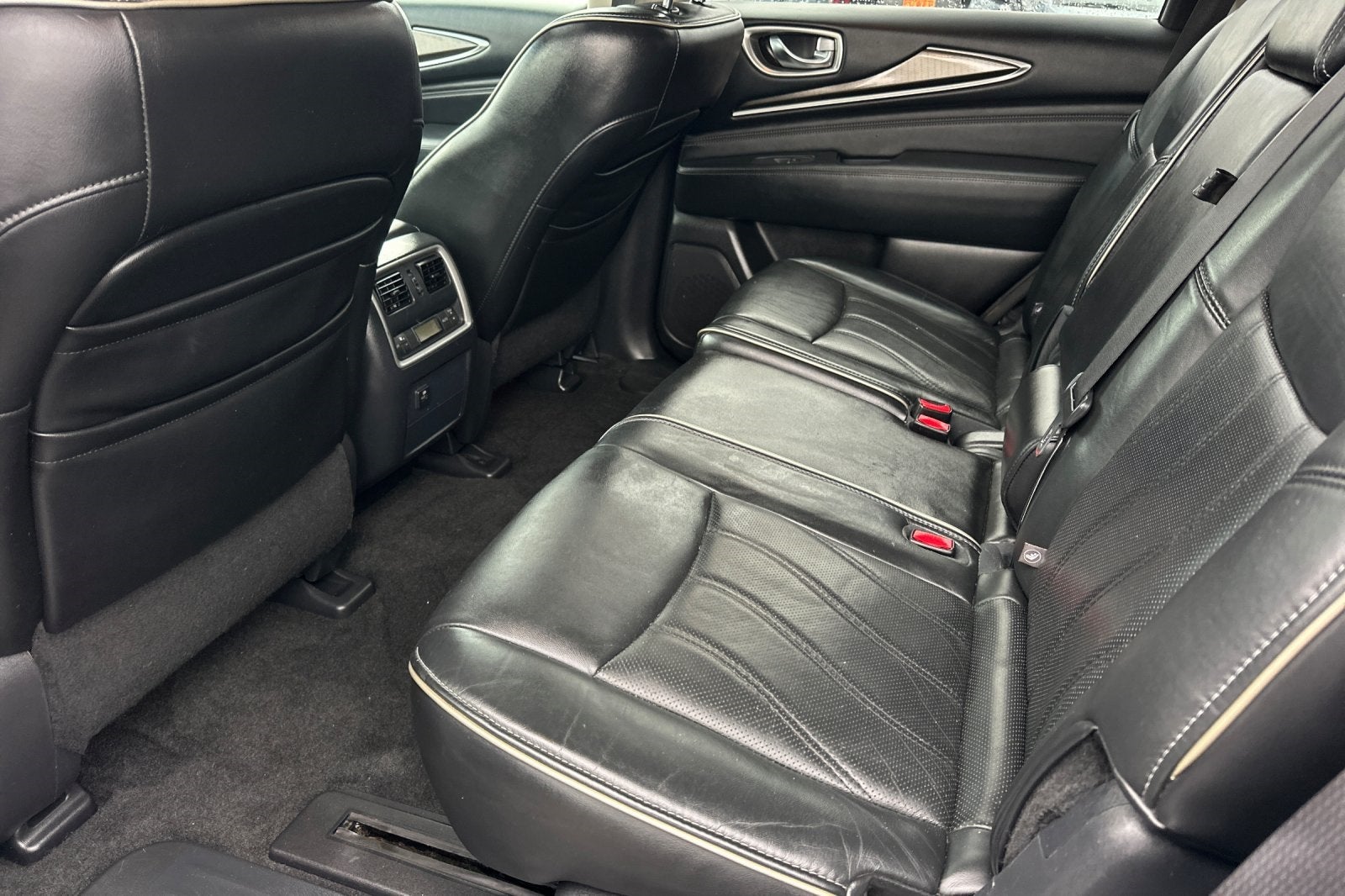 2016 INFINITI QX60 Base