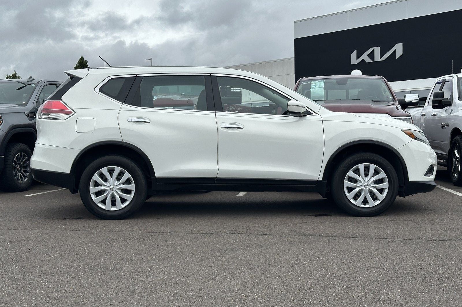 2014 Nissan Rogue S