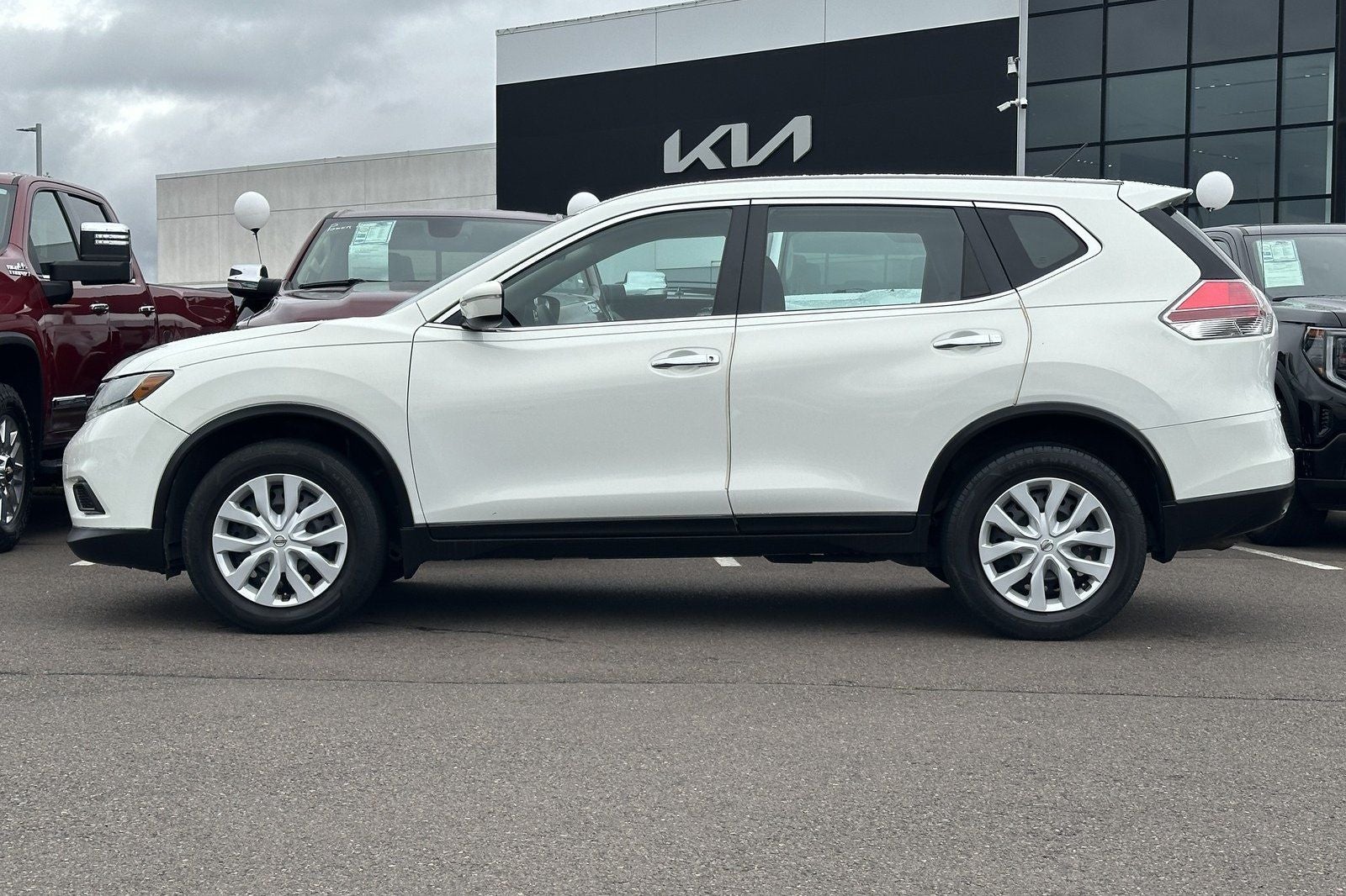 2014 Nissan Rogue S