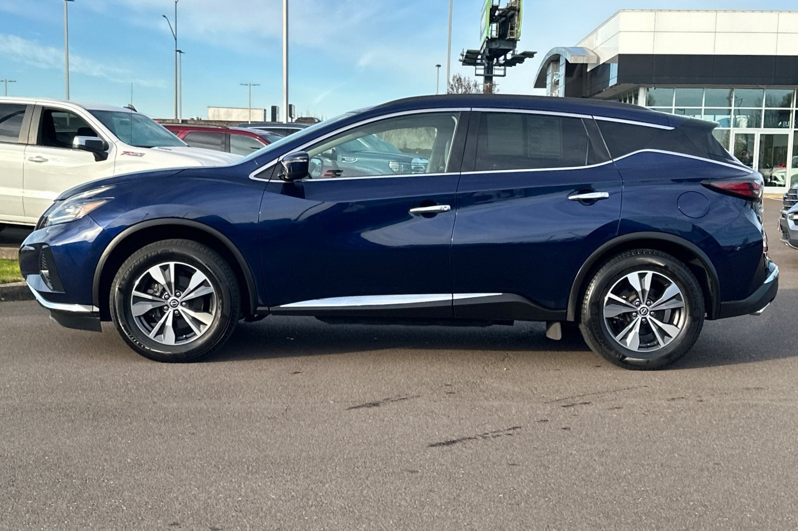 2023 Nissan Murano SV