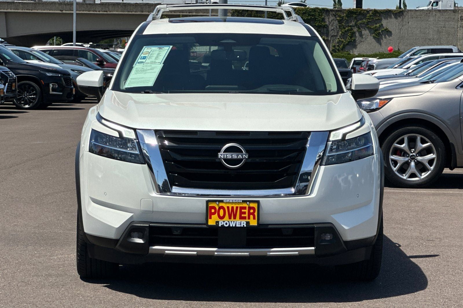 2022 Nissan Pathfinder Platinum