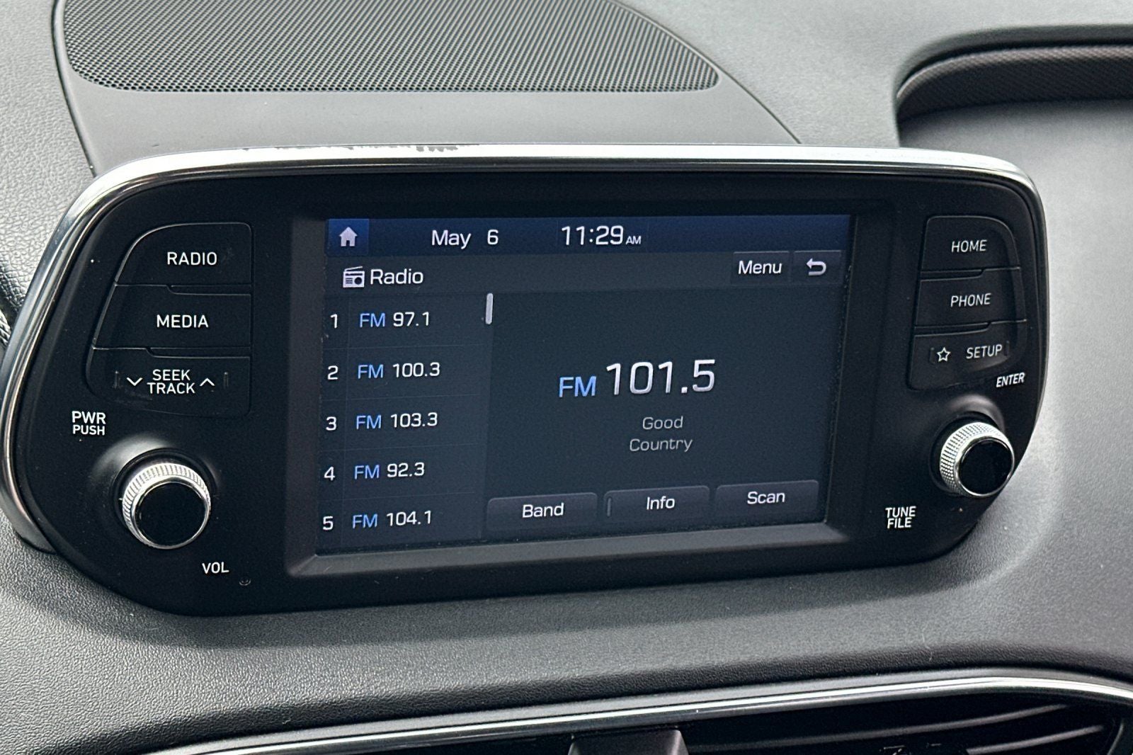 2020 Hyundai Santa Fe SE