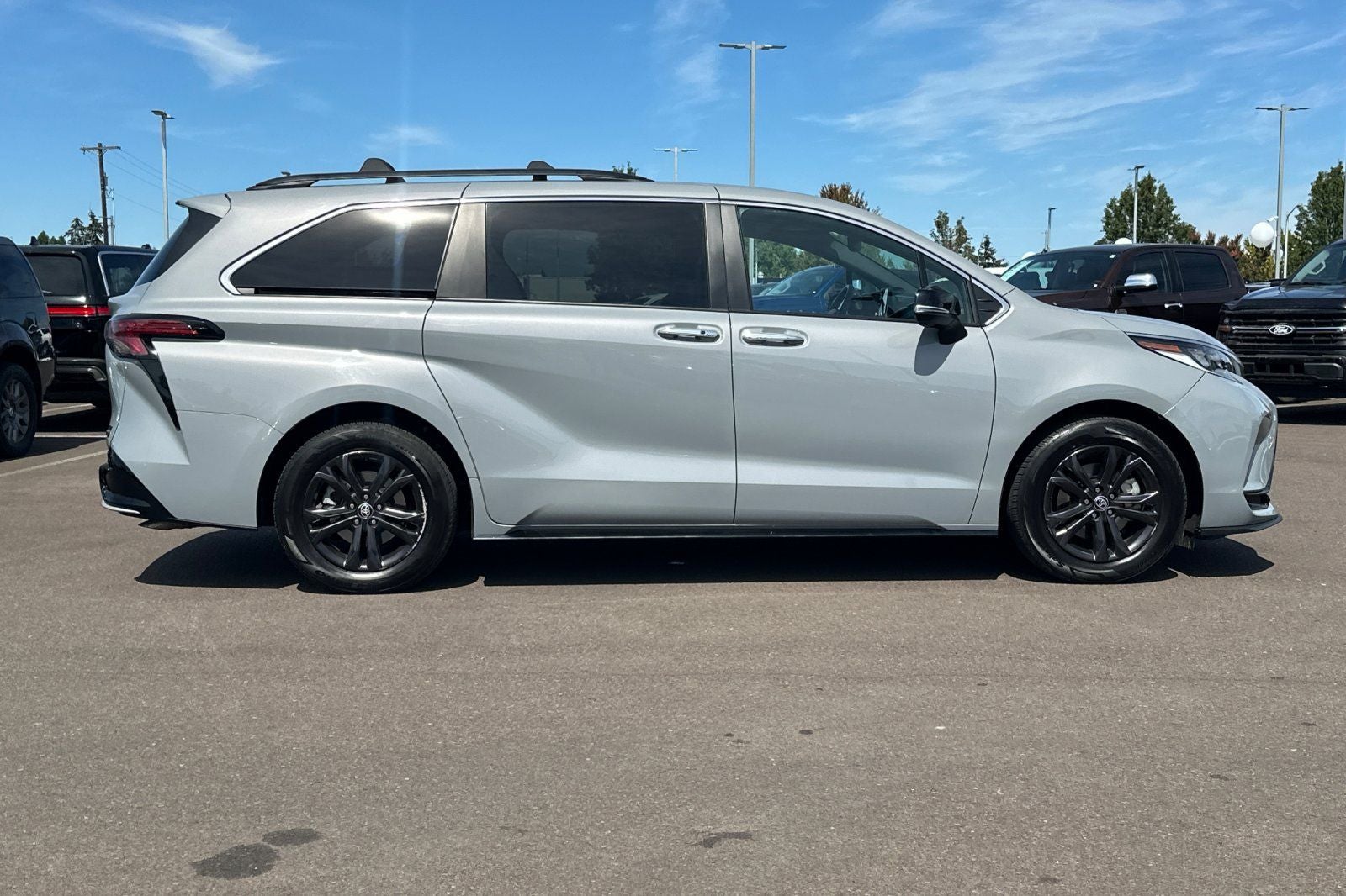 2024 Toyota Sienna XSE 7 Passenger
