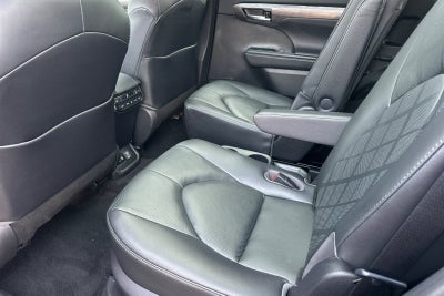 2020 Toyota Highlander Hybrid Platinum