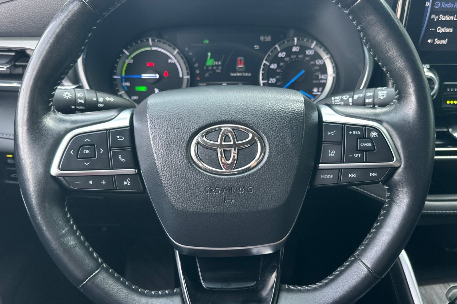 2020 Toyota Highlander Hybrid Platinum