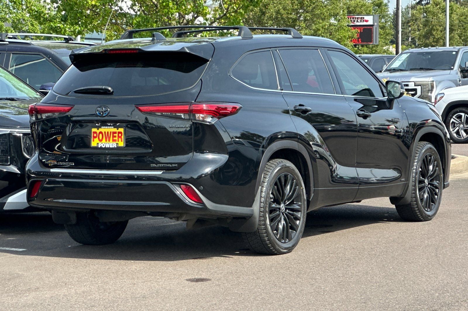 2020 Toyota Highlander Hybrid Platinum